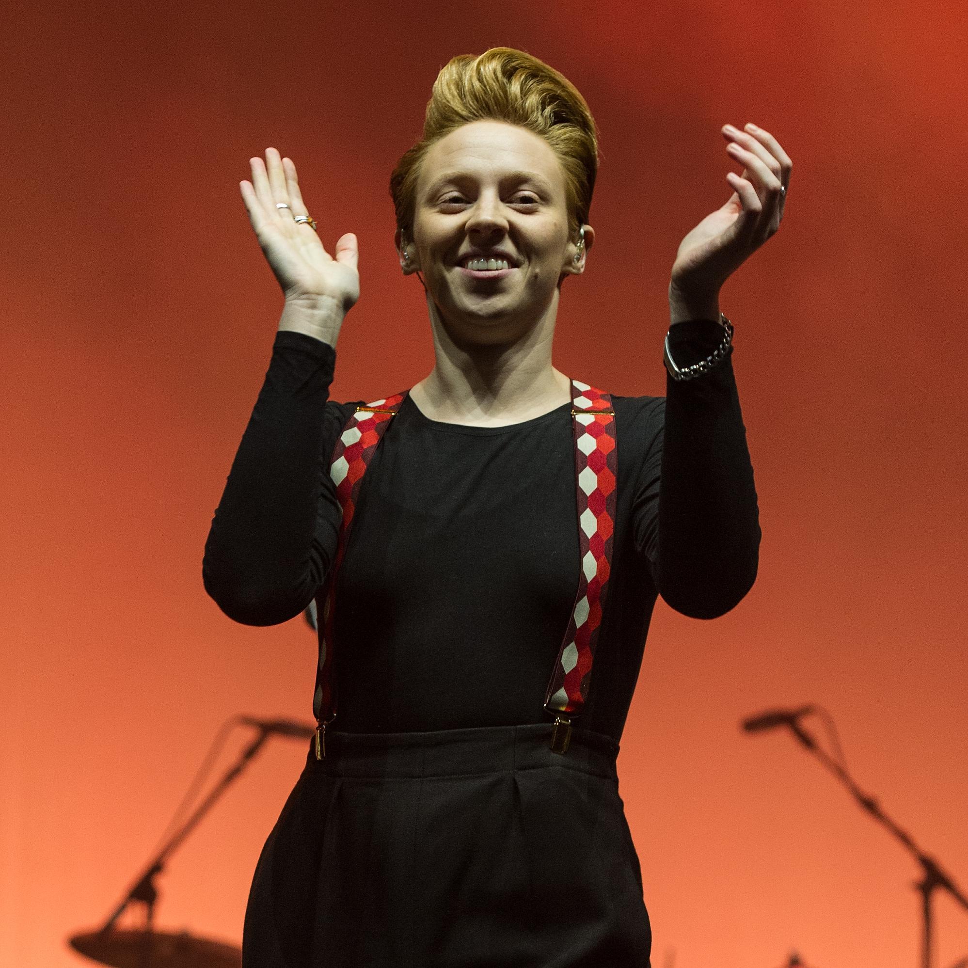 La Roux