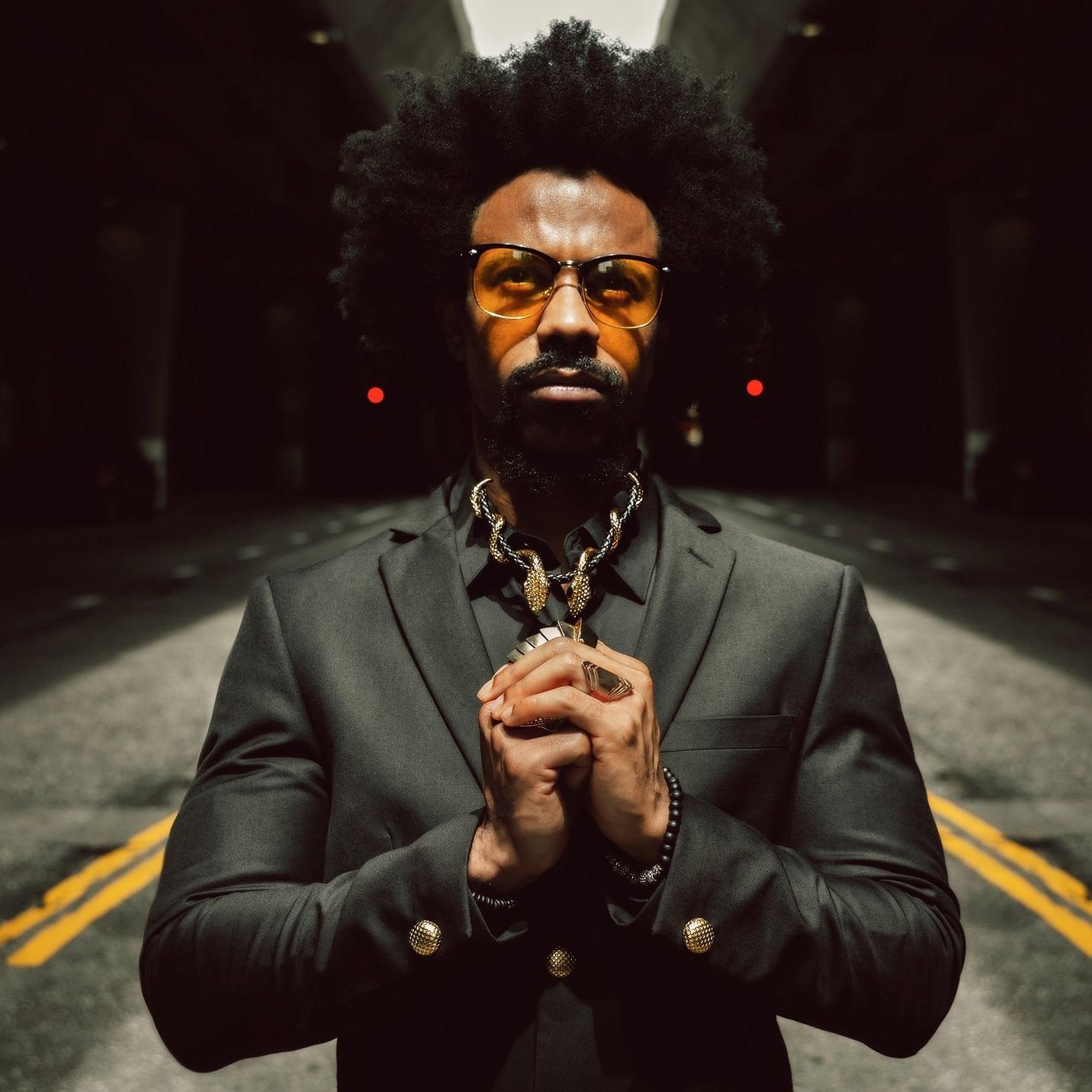 Dynamic cover art