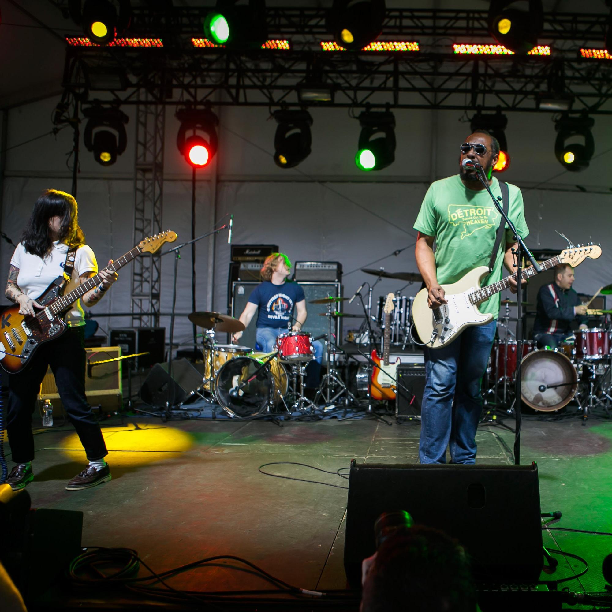 The Dirtbombs