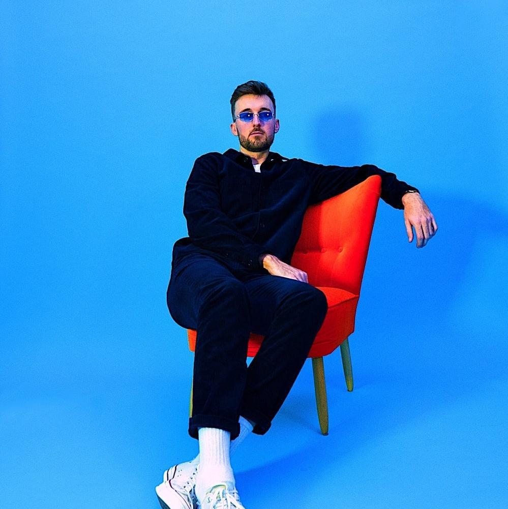 Dynamic cover art