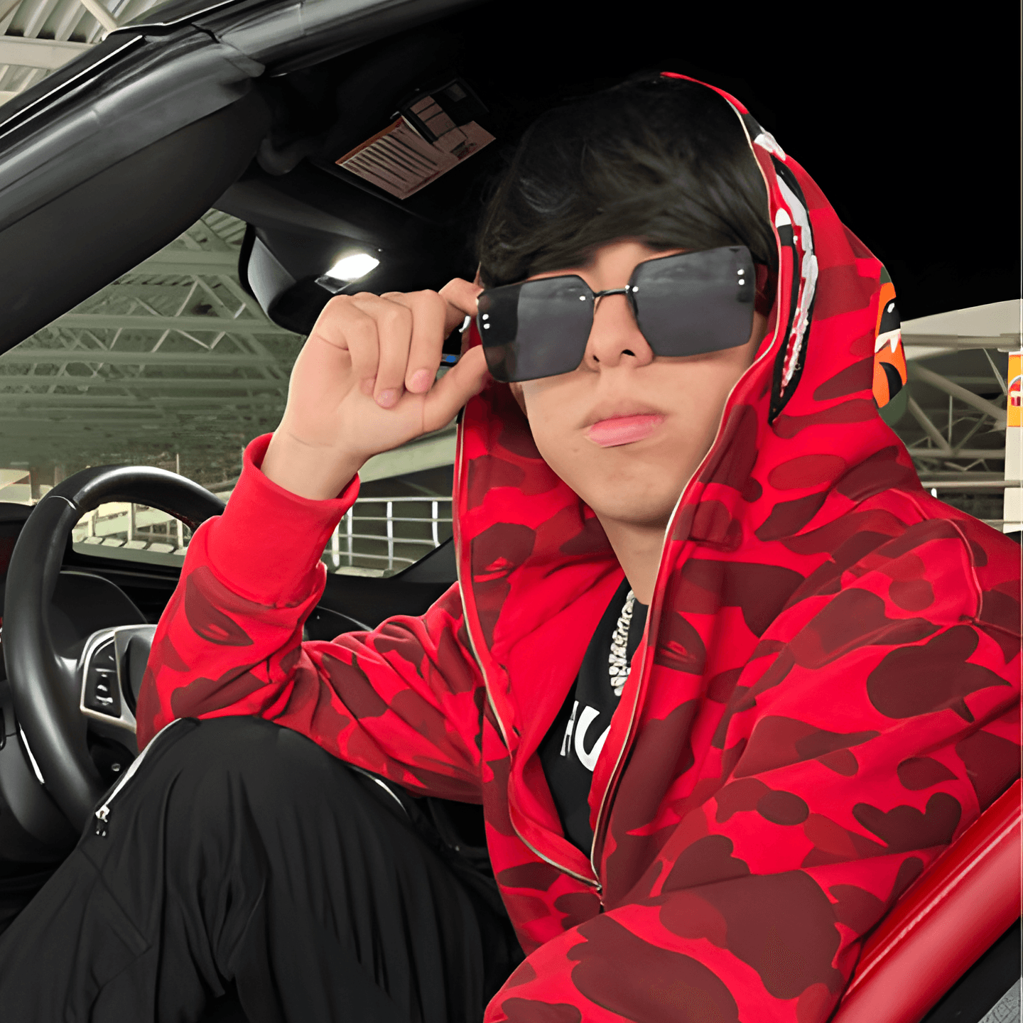 Dynamic cover art
