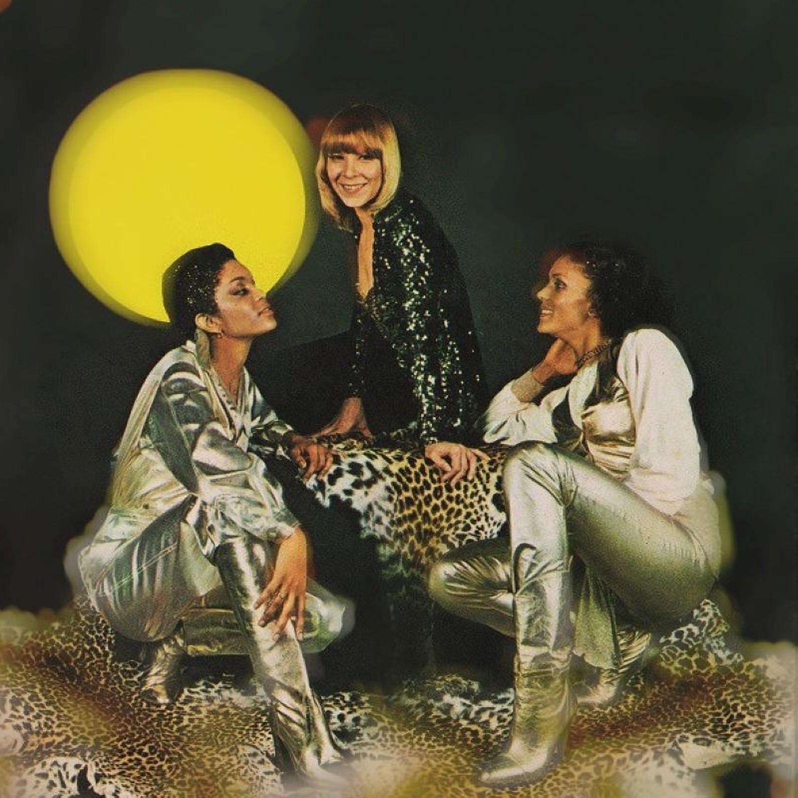 Dynamic cover art