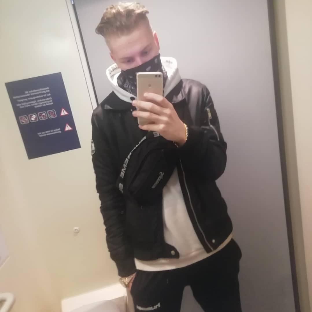 EX