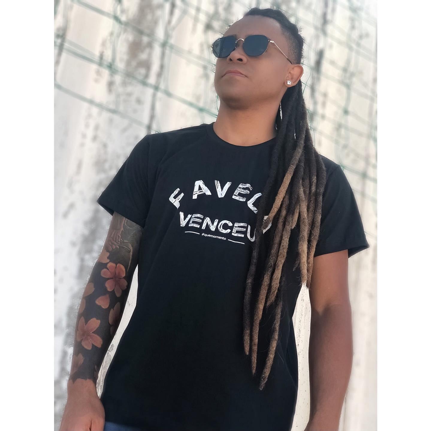 Dynamic cover art
