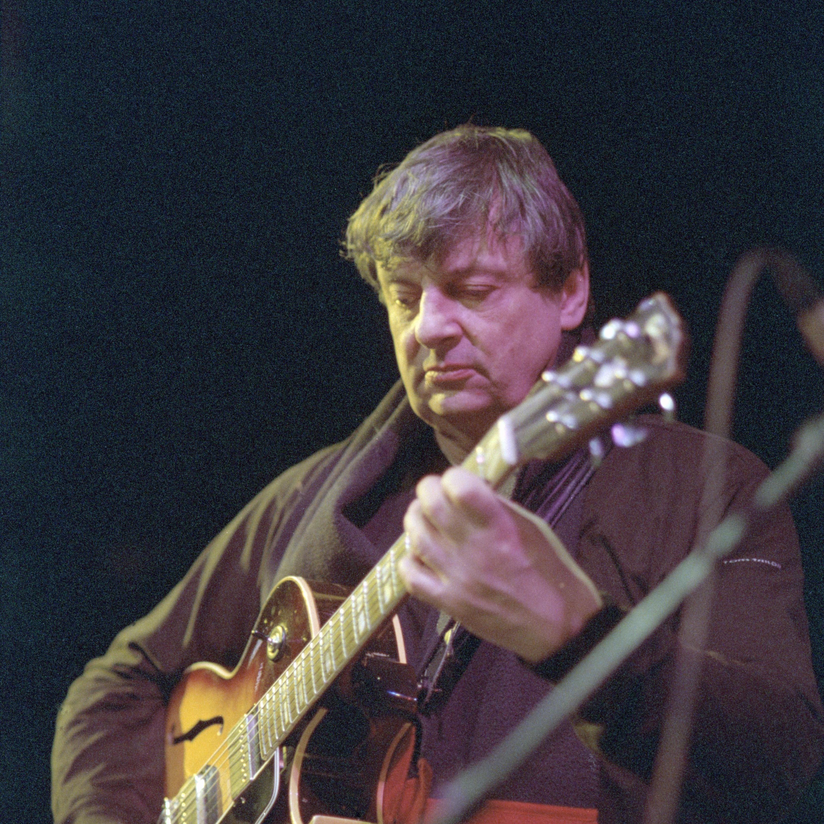 Artist chip image