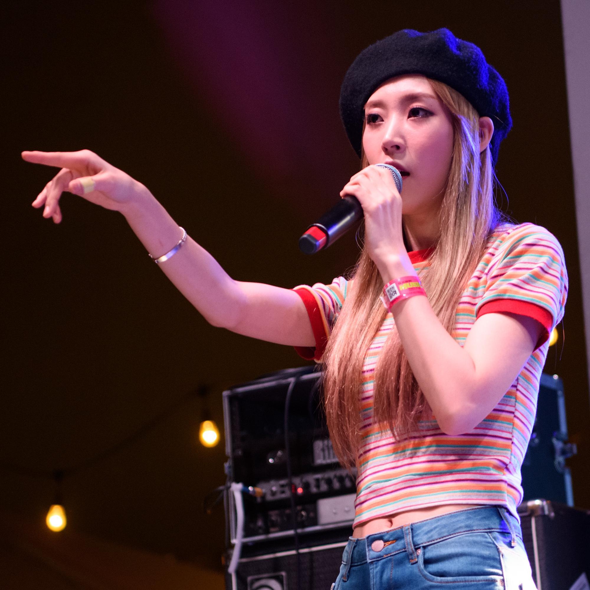 문별(마마무) (Moon Byul)